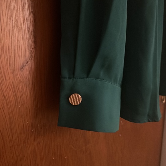 ELOQUII Knot Detail Blouse - Picture 5 of 7